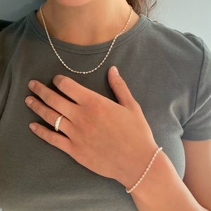 Evry Jewels “don’t get it twisted” necklace, bracelet and ring in silver